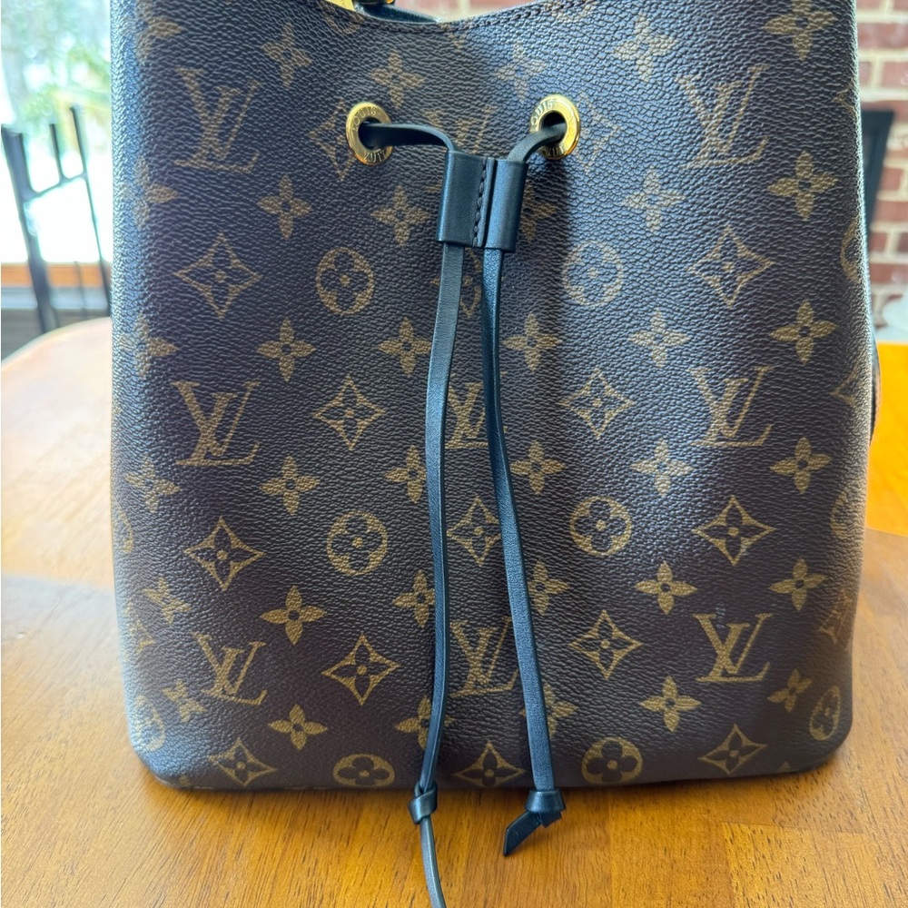 Louis Vuitton Brown Monogram Shoulder Bag NoeNoe MM